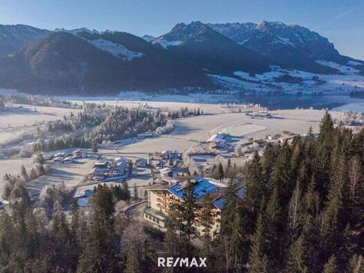 Hotel zum Kauf 62 Zimmer 130 Betten 5.159 m² Grundstück Kössen 6345