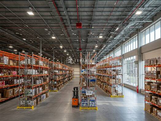 Lagerhalle zur Miete 4.870 m² Lagerfläche teilbar ab 870 m² Barbaraviertel Neuss 41460