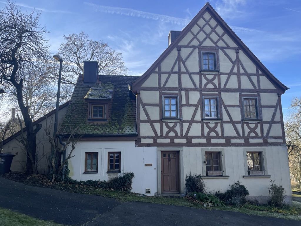 Einfamilienhaus zum Kauf 210.000 € 4,5 Zimmer 130 m²<br/>Wohnfläche 510 m²<br/>Grundstück Custenlohr Uffenheim 97215