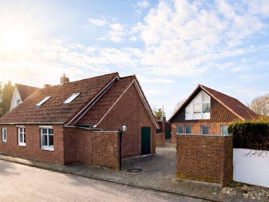 Einfamilienhaus zum Kauf 475.000 € 234 m² 603 m² Grundstück Jever 26441