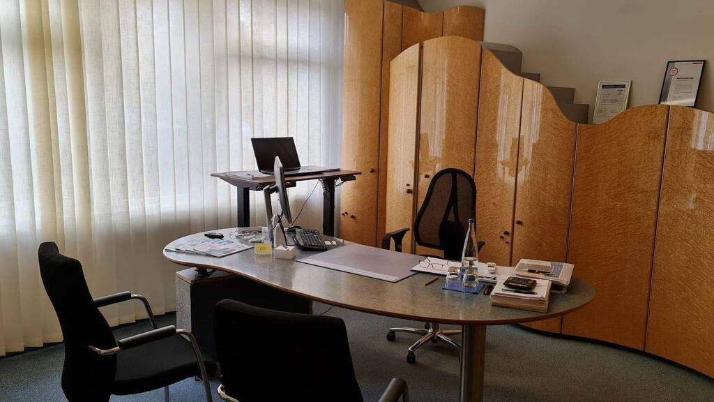 Büro zum Kauf provisionsfrei 349.000 € 5 Zimmer 140 m² Bürofläche Lötzener Str 10 Waldstadt Karlsruhe 76139