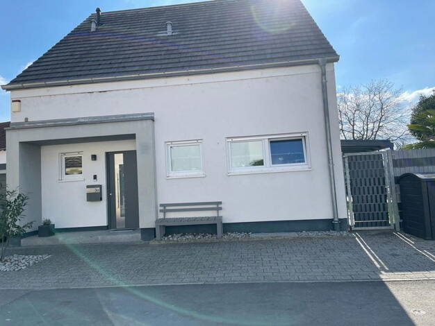 Einfamilienhaus zum Kauf provisionsfrei 690.000 € 4,5 Zimmer 130 m² 300 m² Grundstück Berghausen Römerberg 67354
