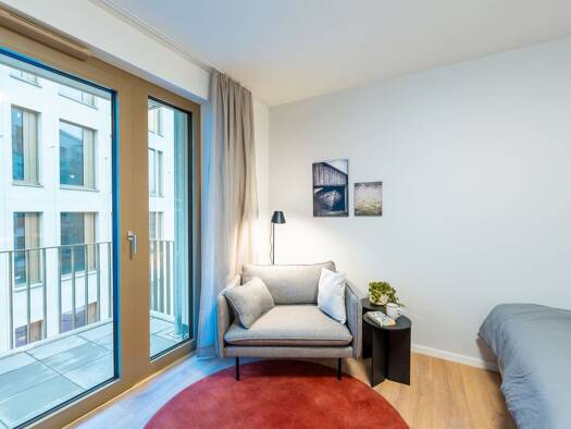 Wohnung zur Miete 1.400 € 1 Zimmer 43 m² Lenore-Volz-Straße 11 Bad Cannstatt Stuttgart 70372