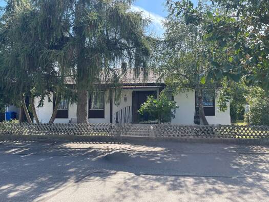 Einfamilienhaus zum Kauf 450.000 € 6 Zimmer 159 m² 691 m² Grundstück frei ab 01.10.2026 Pfullendorf Pfullendorf 88630