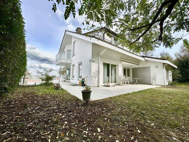 Einfamilienhaus zum Kauf provisionsfrei 1.000.000 € 9,5 Zimmer 280 m² 624 m² Grundstück Ebelstrasse 15 Merklingen Weil der Stadt 71263