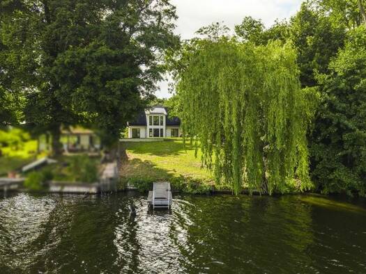 Einfamilienhaus zum Kauf - Erstbezug 1.800.000 € 5 Zimmer 180,8 m² 1.222 m² Grundstück Schmöckwitz Treptow-Köpenick 12527