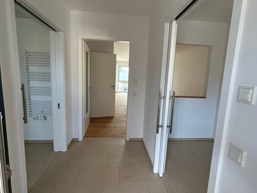 Wohnung zur Miete 985 € 2 Zimmer 65,7 m² 1. Geschoss frei ab sofort Deggendorf 94469