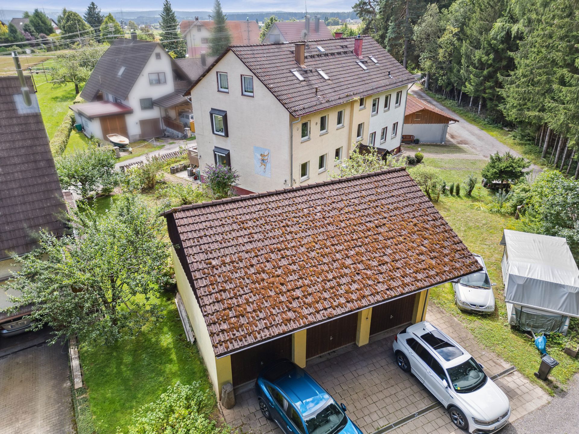 Mehrfamilienhaus zum Kauf 320.000 € 8 Zimmer 160 m²<br/>Wohnfläche 596 m²<br/>Grundstück Erdmannsweiler Königsfeld im Schwarzwald 78126