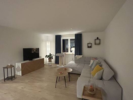 Wohnung zur Miete 1.000 € 3 Zimmer 106 m² Geschoss 2/3 frei ab 01.01.2026 Geiselwind 96160