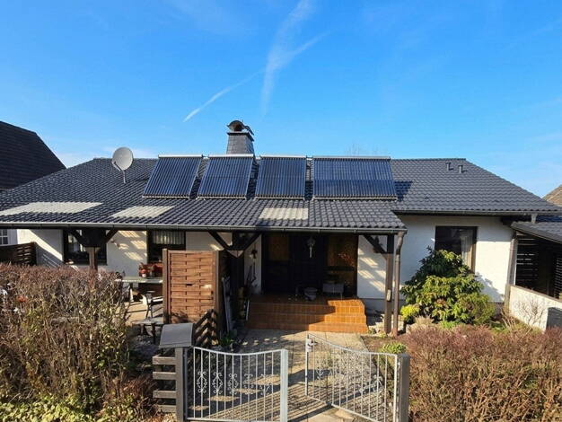 Bungalow zum Kauf provisionsfrei 330.000 € 5 Zimmer 149,3 m² 917 m² Grundstück frei ab 01.06.2026 Uhlandweg 16 Hermesdorf Waldbröl 51545