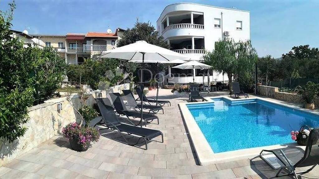 Haus zum Kauf 1.100.000 € 11 Zimmer 400 m² Rogoznica