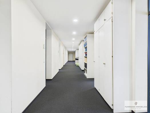 Bürofläche zur Miete 3.523 € 9 Zimmer 314,6 m² Bürofläche St Johann Saarbrücken 66111