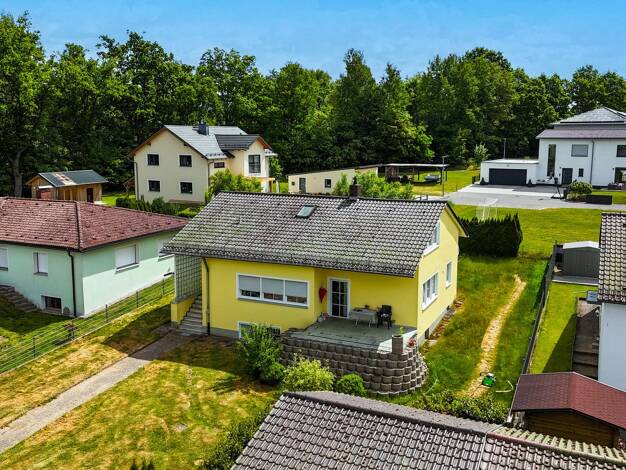 Einfamilienhaus zum Kauf 259.000 € 5 Zimmer 145,1 m² 919 m² Grundstück Grafenwöhr Grafenwöhr 92655