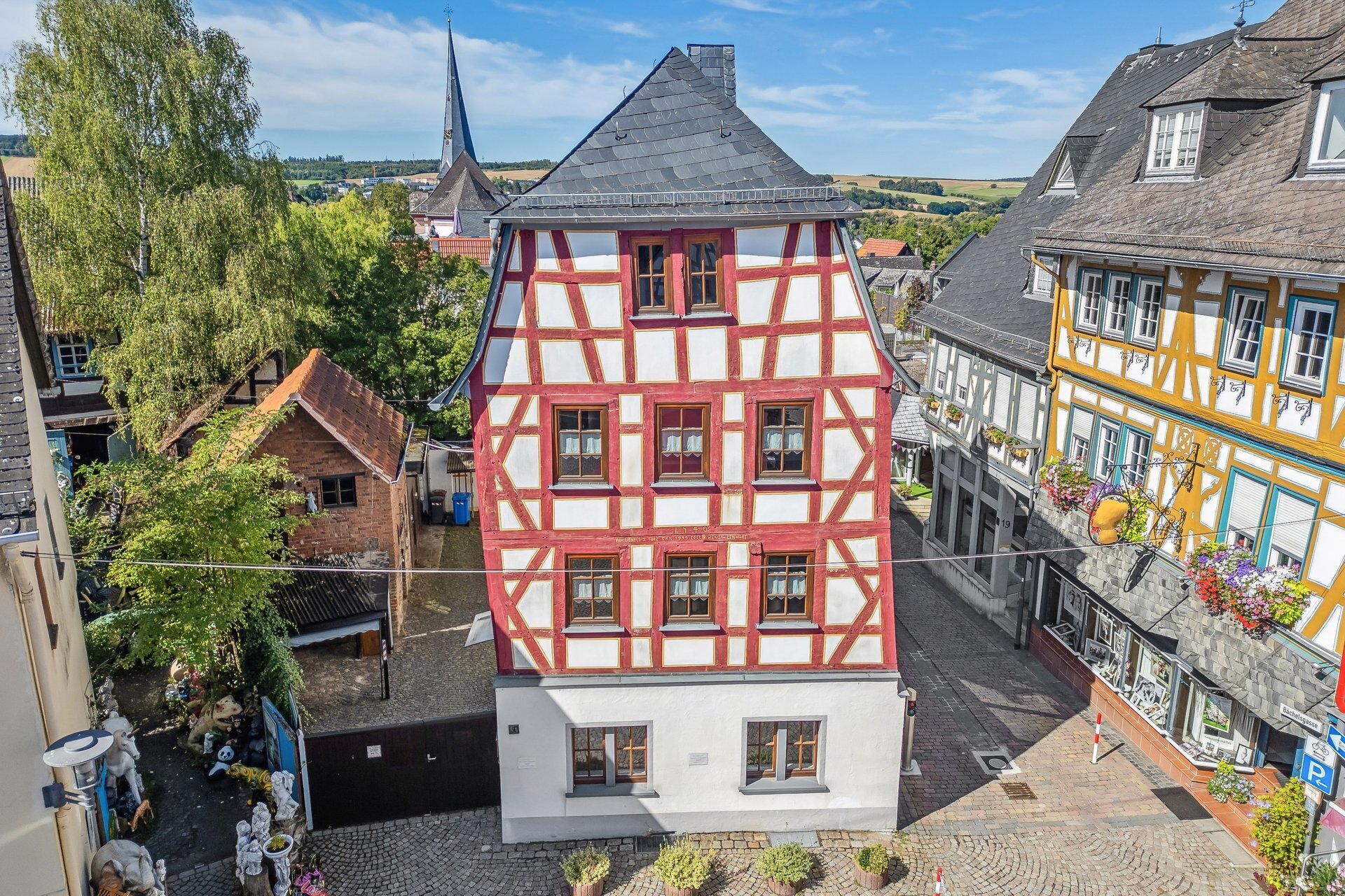 Reihenendhaus zum Kauf 330.000 € 5 Zimmer 136 m²<br/>Wohnfläche 194 m²<br/>Grundstück Bad Camberg Bad Camberg 65520