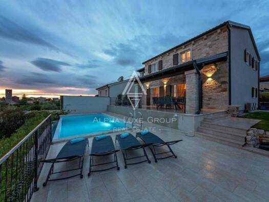 Haus zum Kauf 800.000 € 6 Zimmer 350 m² Sveti Lovrec Lovreć