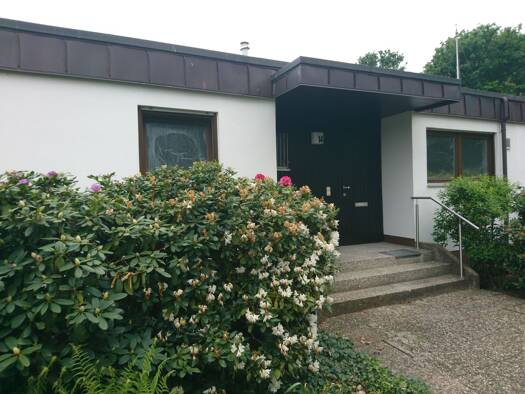 Bungalow zur Miete 1.500 € 4 Zimmer 106 m² 350 m² Grundstück frei ab 01.12.2026 Langwasser Nürnberg 90471