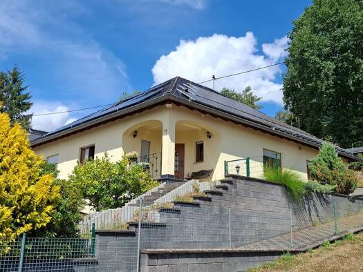 Einfamilienhaus zum Kauf 749.000 € 6 Zimmer 180 m² 2.308 m² Grundstück Im Saum 10 Besseringen Merzig 66663