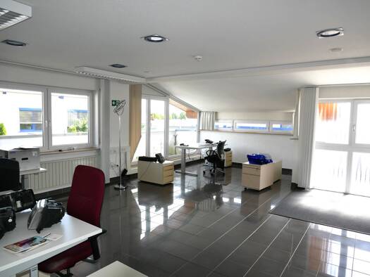 Bürofläche zur Miete 2.990 € 274 m² Bürofläche Backnang 71522