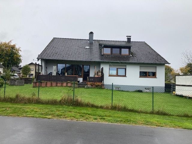 Mehrfamilienhaus zum Kauf 439.000 € 6 Zimmer 201 m²<br/>Wohnfläche 784 m²<br/>Grundstück Simmerath Simmerath 52152