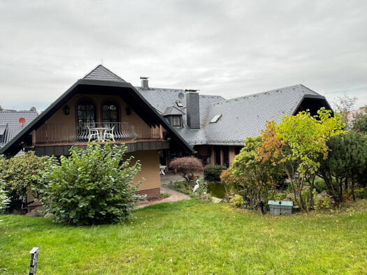 Villa zum Kauf 775.000 € 10 Zimmer 495 m² 1.229 m² Grundstück frei ab sofort Breitenwiesenstr. 3 Grünmorsbach Haibach 63808