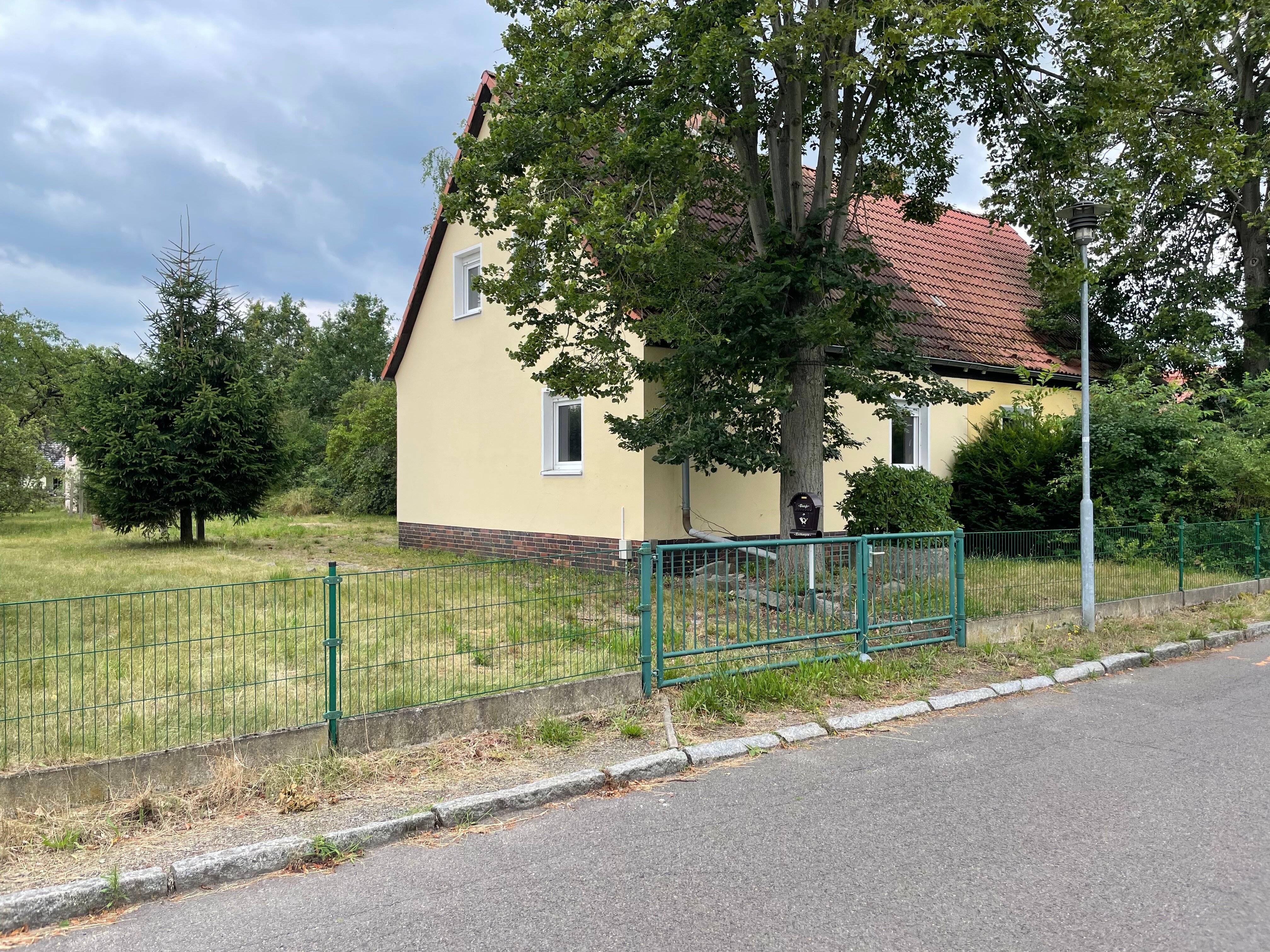 Haus zum Kauf provisionsfrei 127.950 € 4 Zimmer 85,2 m²<br/>Wohnfläche 1.000 m²<br/>Grundstück Lange Str.11 Schwarzheide 01987