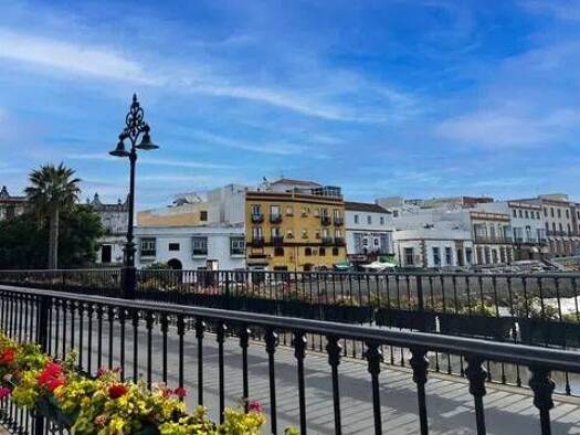 Chalet zum Kauf 475.000 € 10 Zimmer 683 m² Núcleo Urbano Chiclana de la Frontera 11130