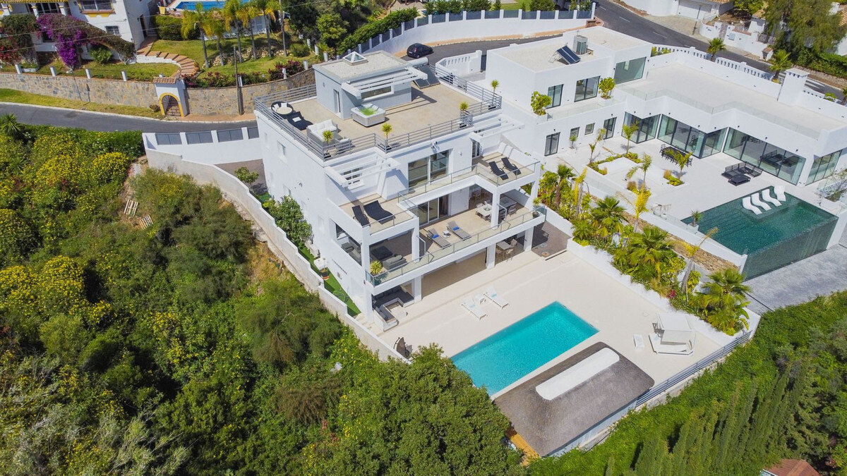 Villa zum Kauf 2.600.000 € 6 Zimmer 323 m²<br/>Wohnfläche 1.065 m²<br/>Grundstück Marbella East 29600