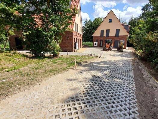 Mehrfamilienhaus zum Kauf - Erstbezug als Kapitalanlage geeignet 799.000 € 8 Zimmer 221,4 m² 515 m² Grundstück Kanalstraße Altenbruch Cuxhaven 27478