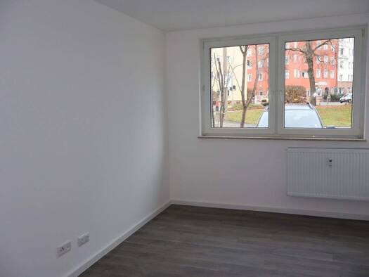 Wohnung zur Miete 698 € 2 Zimmer 50 m² EG frei ab sofort Zerzabelshof Nürnberg 90480