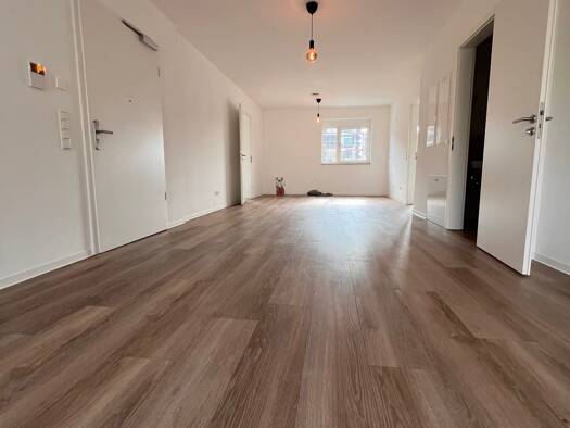 Wohnung zur Miete 1.355 € 3 Zimmer 82,8 m² frei ab sofort Maximilianstraße 56 Seeleinsbühl Nürnberg 90429