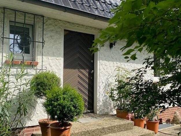 Stadthaus zum Kauf provisionsfrei 495.000 € 5 Zimmer 142 m² 1.004 m² Grundstück Neuenhäusen Celle 29221
