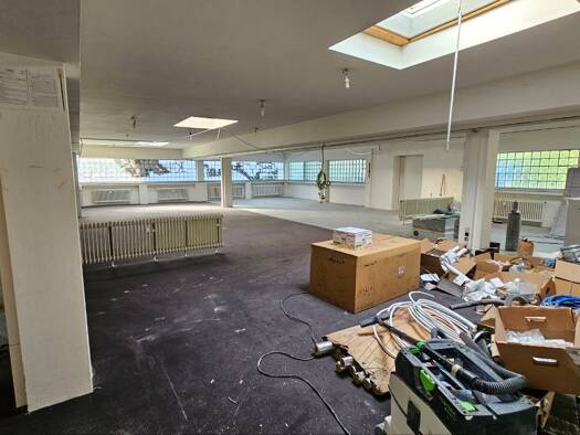 Lagerhalle zur Miete 3.600 € 440 m² Lagerfläche Düsseldorf / Unterbilk 40223