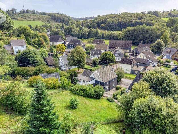 Doppelhaushälfte zum Kauf 75.000 € 3 Zimmer 71,9 m² 622 m² Grundstück Mittelagger Reichshof 51580