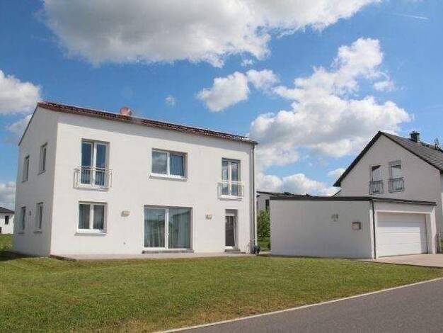 Einfamilienhaus zum Kauf 650.000 € 6 Zimmer 175 m² 634 m² Grundstück frei ab sofort Walter-Schimek-Straße 8 Deining Deining 92364