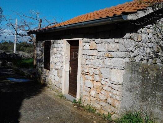 Haus zum Kauf 100.000 € 2 Zimmer 80 m² Bogomolje, Sucuraj Sucuraj