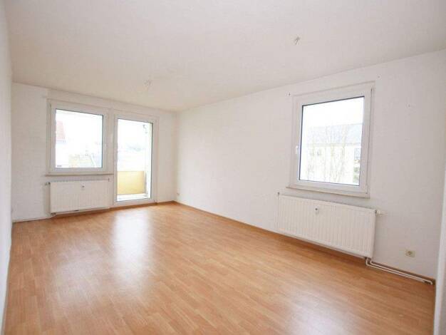 Wohnung zur Miete 301 € 3 Zimmer 57,8 m² 3. Geschoss Max-Planck-Straße 86 Haselbrunn Plauen 08525