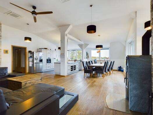 Wohnung zur Miete Wohnen auf Zeit 2.800 € 4 Zimmer 236 m² frei ab sofort Böhlitz-Ehrenberg Leipzig 04178