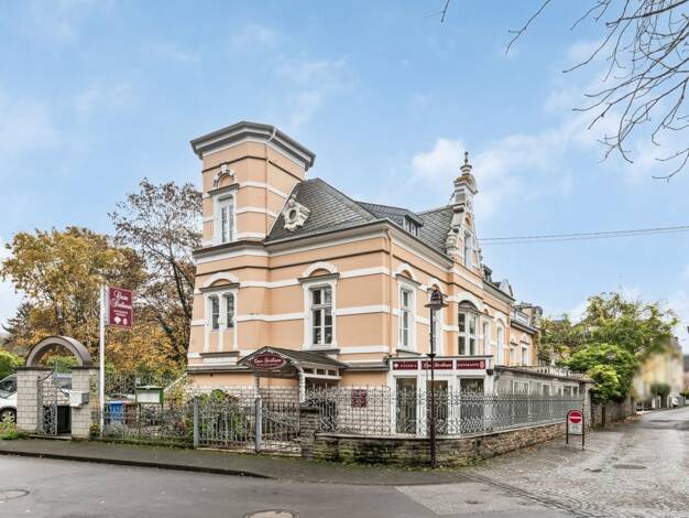 Mehrfamilienhaus zum Kauf 650.000 € 8 Zimmer 218,2 m² 529 m² Grundstück Unkel Unkel 53572