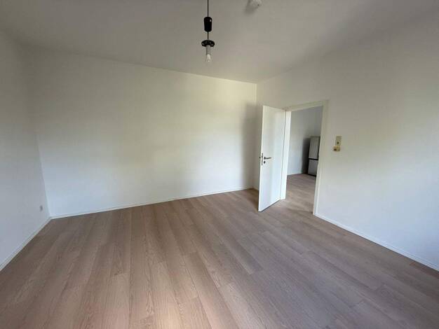 Studio zur Miete 1.099 € 2 Zimmer 65,4 m² 2. Geschoss frei ab 01.05.2026 Heerdt Düsseldorf 40549