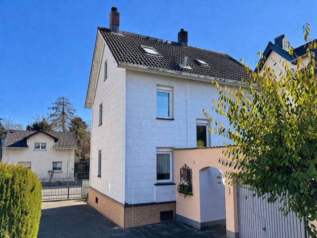 Einfamilienhaus zum Kauf 495.000 € 7 Zimmer 133 m² 452 m² Grundstück Weißkirchen Oberursel 61440