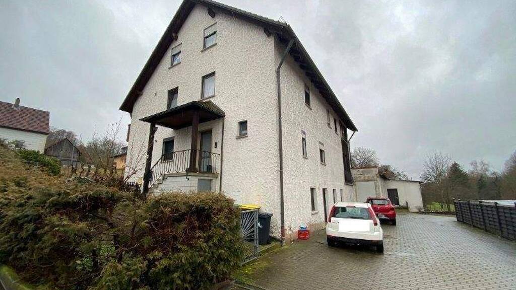 Einfamilienhaus zum Kauf 11 Zimmer 270 m² 1.351 m² Grundstück Oberlangenstadt Küps 96328