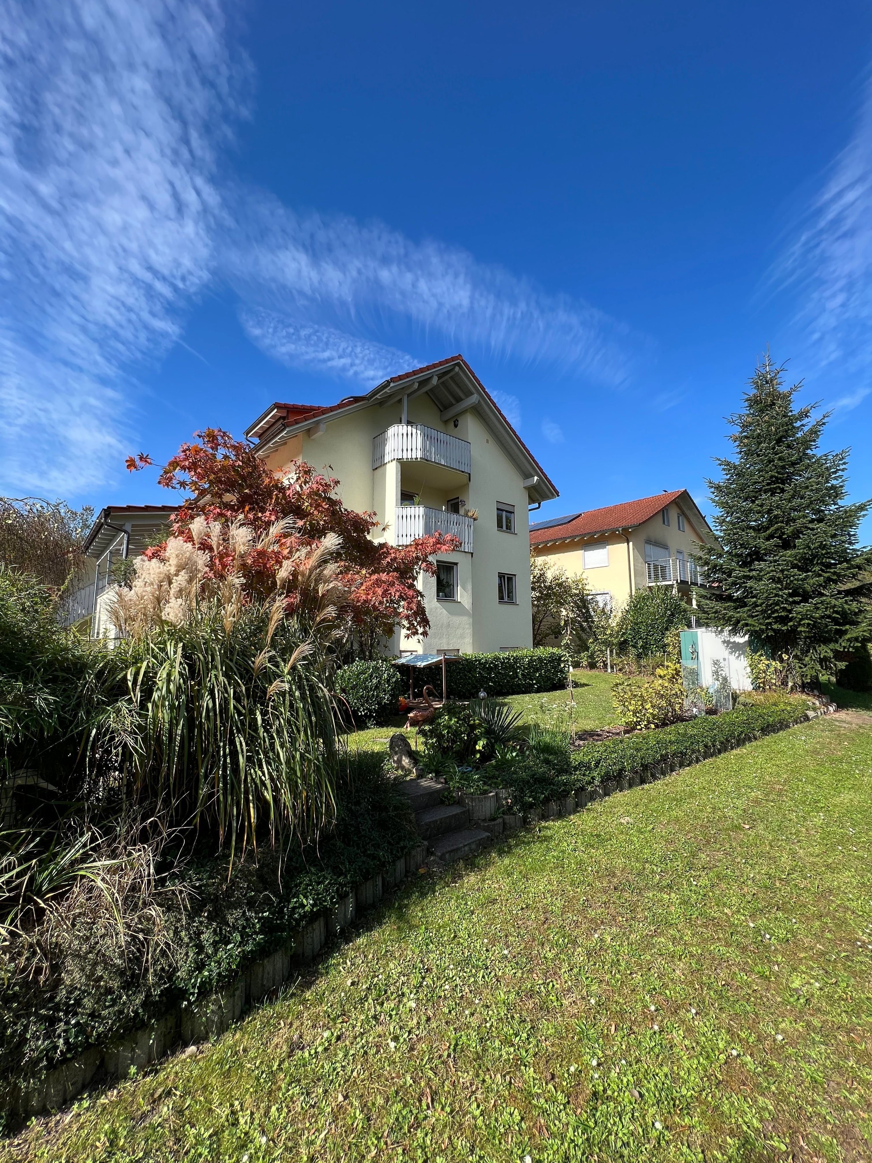 Mehrfamilienhaus zum Kauf provisionsfrei als Kapitalanlage geeignet 14 Zimmer 400 m²<br/>Wohnfläche 606 m²<br/>Grundstück Kirschbaumweg 14 Waldshut Waldshut-Tiengen 79761