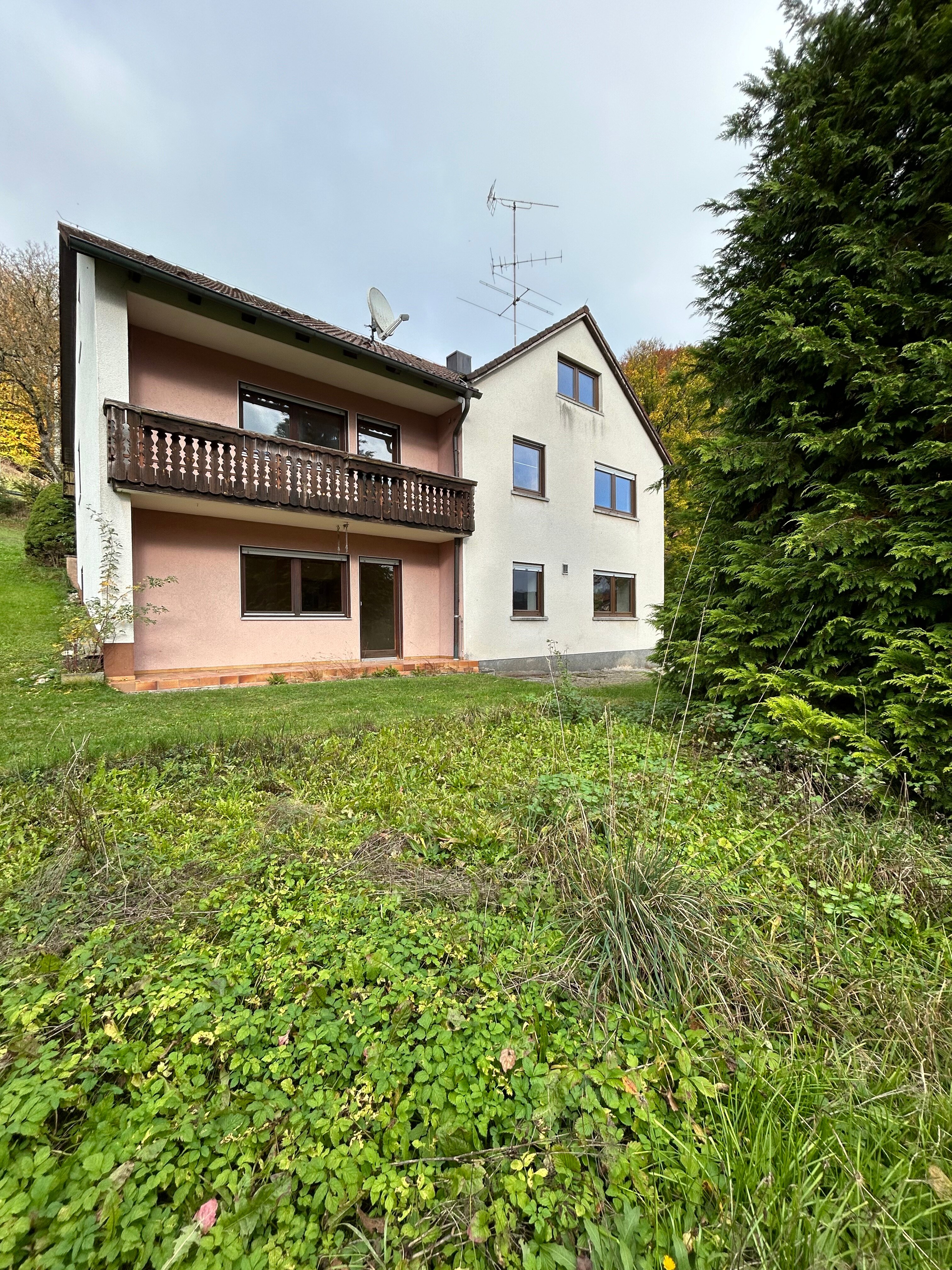 Reihenmittelhaus zum Kauf 319.000 € 8 Zimmer 218 m²<br/>Wohnfläche 1.770 m²<br/>Grundstück Windischhausen Treuchtlingen 91757