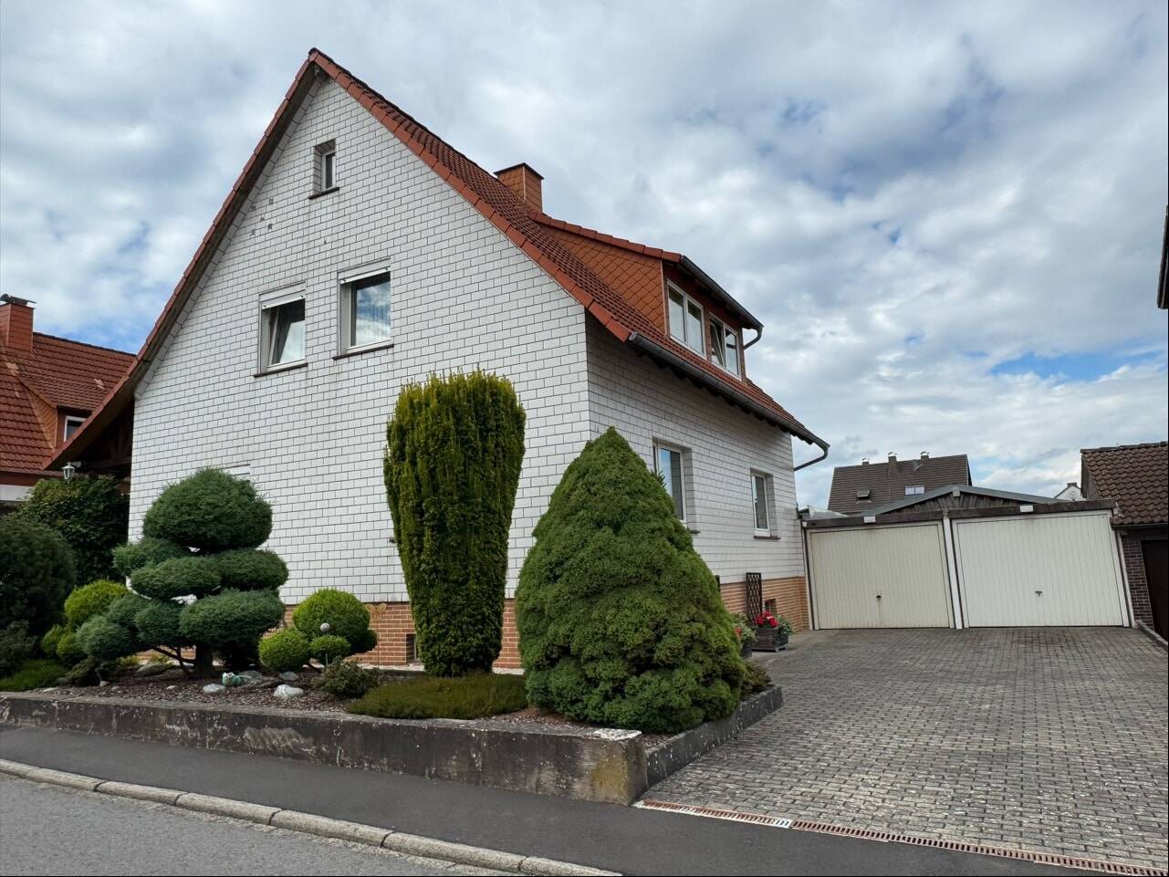 Immobilie in Bad Hersfeld - Gepflegtes Einfamilienhaus zur Kapitalanlage und späteren Eigennutzung - Bild 2