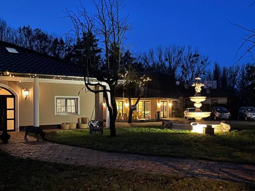 Einfamilienhaus zum Kauf provisionsfrei 1.680.000 € 10 Zimmer 403 m² 3.050 m² Grundstück Nauener Chaussee 1 Staffelde Kremmen 16766