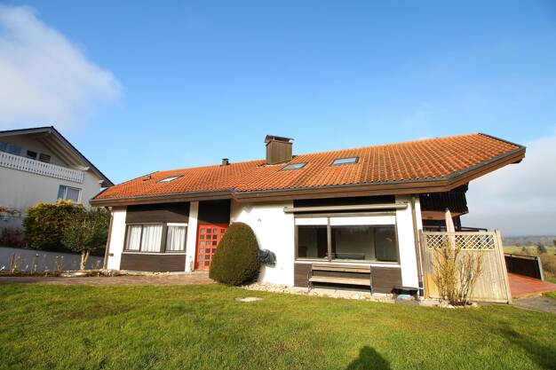 Einfamilienhaus zum Kauf 625.000 € 8 Zimmer 240 m² 1.335 m² Grundstück frei ab sofort Altshausen Altshausen 88361