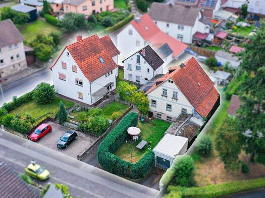 Mehrfamilienhaus zum Kauf 229.000 € 15 Zimmer 408 m² 1.031 m² Grundstück Niederhone Eschwege / Niederhone 37269