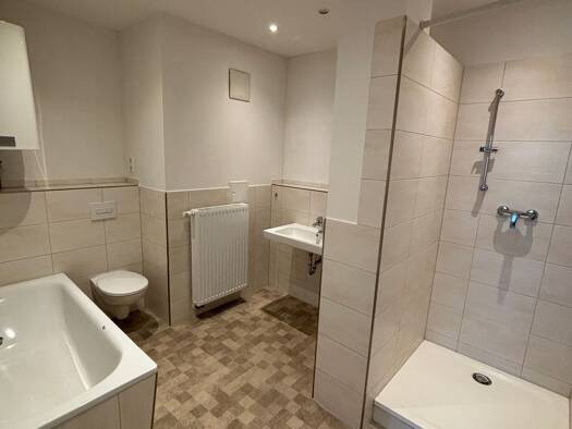 Wohnung zur Miete 680 € 4 Zimmer 121 m² 2. Geschoss Sorge 12 Innenstadt Gera 07545