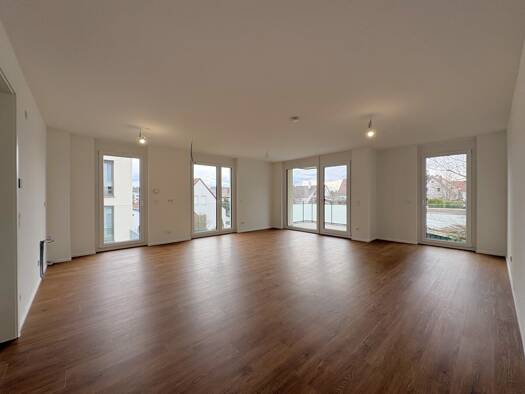 Wohnung zur Miete 1.520 € 4 Zimmer 101,6 m² 1. Geschoss Bahnhofstraße 79 Asperg 71679
