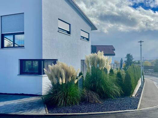 Einfamilienhaus zum Kauf provisionsfrei 890.000 € 6 Zimmer 226 m² 526 m² Grundstück Hochfeld Hüttlingen 73460